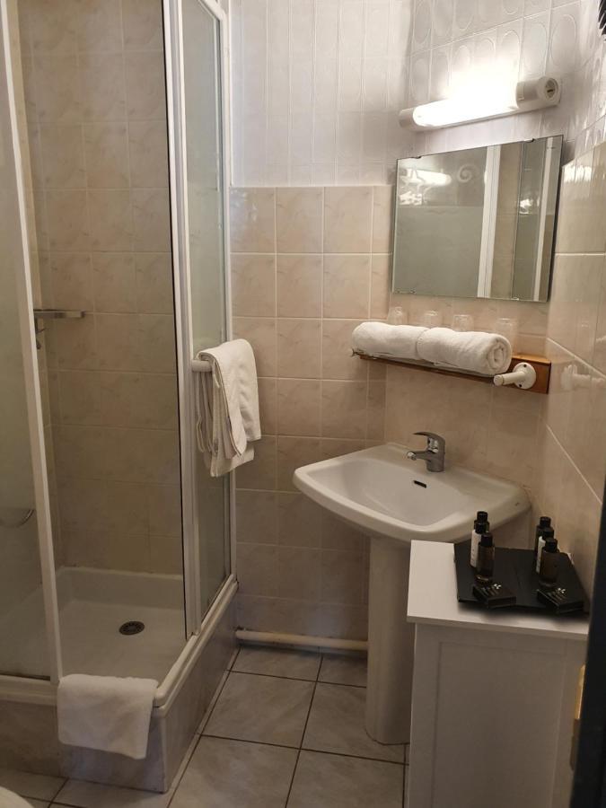 Hotel L'Envie Des Mets Lus la Croix Haute Bagian luar foto