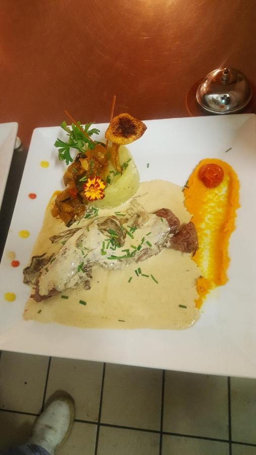 Hotel L'Envie Des Mets Lus la Croix Haute Bagian luar foto