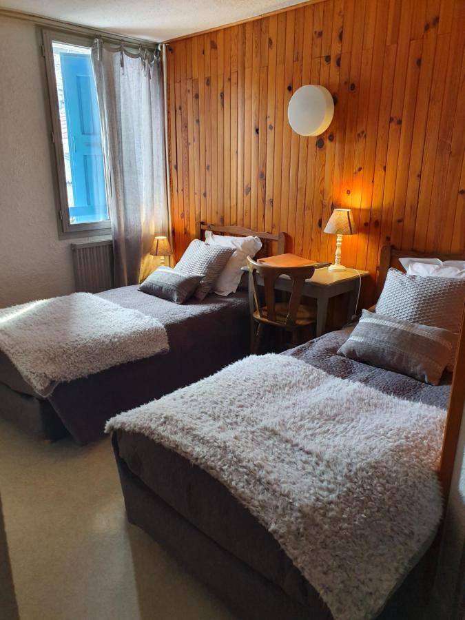 Hotel L'Envie Des Mets Lus la Croix Haute Bagian luar foto